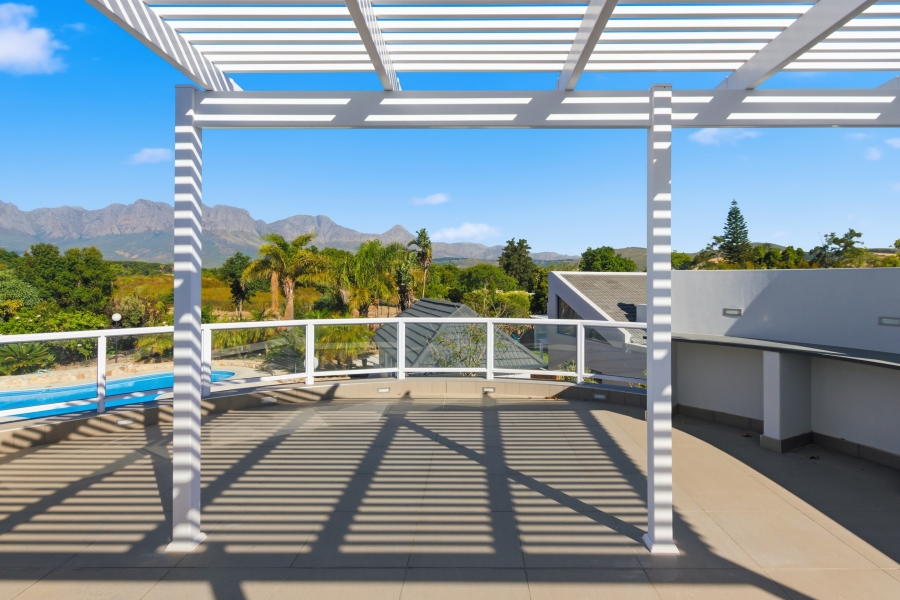 4 Bedroom Property for Sale in Golden Hill Western Cape